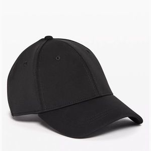 Lululemon black baller hat